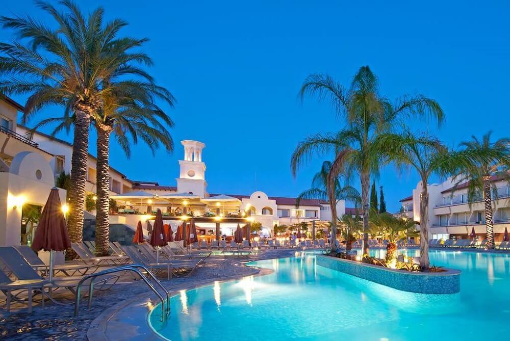 hotel-ayia-napa-zwembad