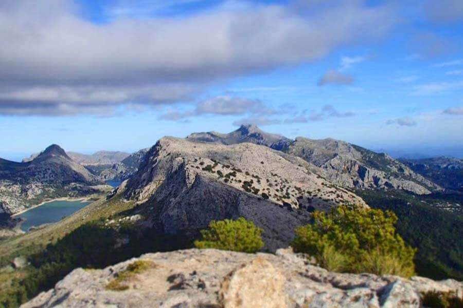 Serra de Tramuntana mallorca singles 